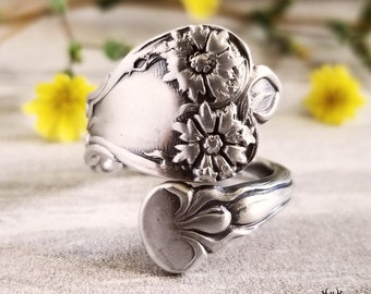 Petite Carnation Sterling Silver Ring, Antique Flower Spoon Ring, Flower Spoon Ring, Floral Spoon Jewelry, Art Nouveau Sterling Spoon, 190B