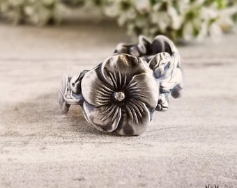 Dainty Sterling Hollyhock Ring, Antique Alcea Ring, Vintage Floral Bloom Ring, Vintage Sterling Wrap Ring, Unique Sterling Silver Ring, 988