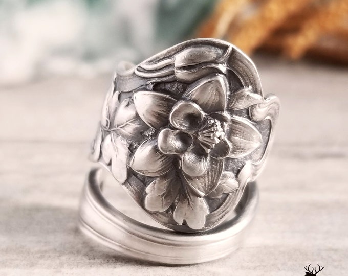 Columbine Floral Wrap Ring, Art Noveau Silver Spiral Ring, Floral Bloom Ring, Vintage Flower Spoon Jewelry, Sterling Silver Spoon Ring, 1081