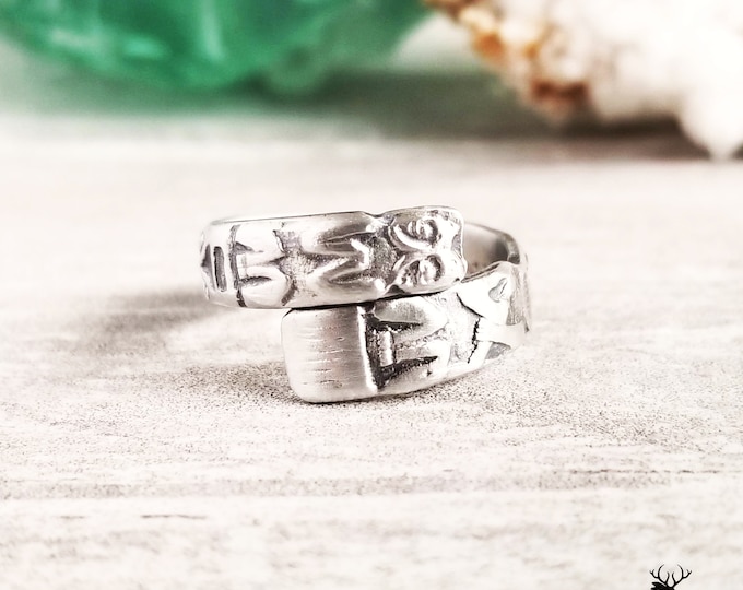 Petite Totem Pole Ring, Small Silver Native Tribal Ring, Sterling Spoon Ring, Vintage Spoon Ring, Vintage Alaskan Inuit Spoon Ring, 877
