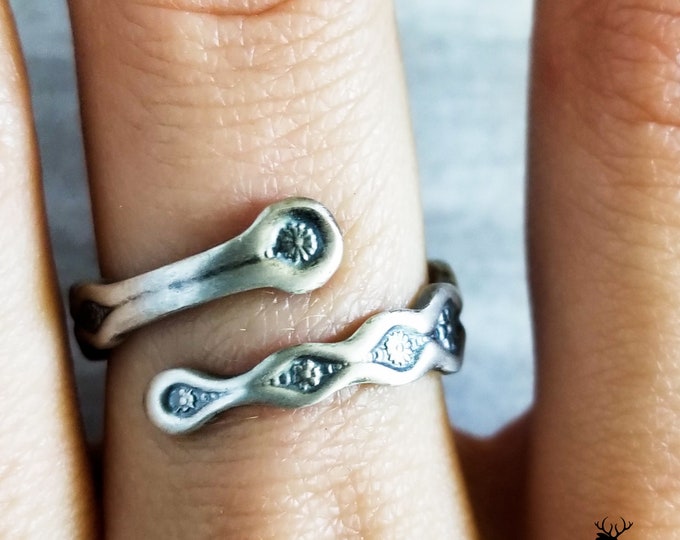 Petite Sterling Daisy Ring, Daisy Spoon Ring, Flower Spoon Ring, Vintage Sterling Silver Ring, Vintage Floral Ring, Sterling Spoon Ring, 314