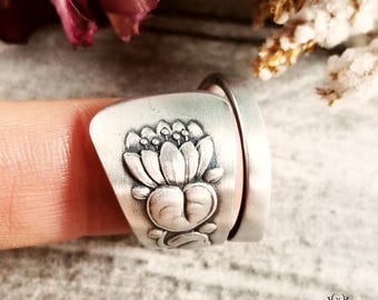 Sterling Sacred Lotus Ring, Waterlily Bloom Ring, Vintage Floral Ring, Vintage Flower Wrap Ring, Antique Sterling Silver Flower Ring, 1822