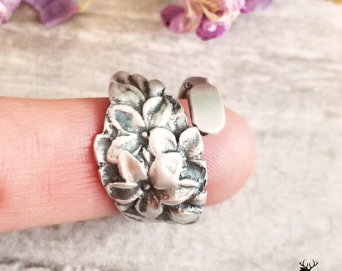 Dainty Violet Sterling Flower Spoon Ring, Vintage Floral Silver Spoon Ring, Vintage Flower Ring, Sterling Silver Violet Botanical Ring, 1455
