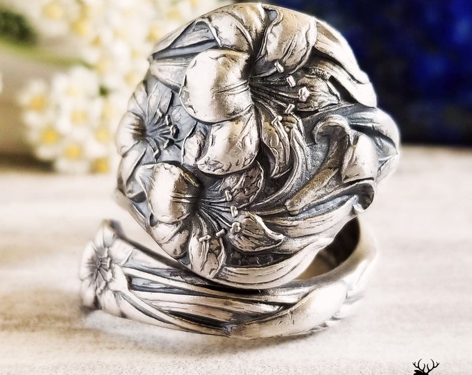 Large Lily Sterling Wrap Ring, Birth Flower Ring, Wide Floral Spiral Ring, Tropical Botanical Ring, Unique Sterling Flower Spoon Ring, 363