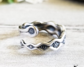 Petite Sterling Daisy Ring, Daisy Spoon Ring, Flower Spoon Ring, Vintage Sterling Silver Ring, Vintage Floral Ring, Sterling Spoon Ring, 314
