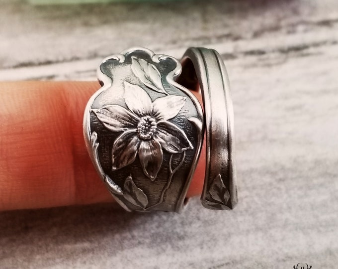 Dainty Daffodil Wrap Ring, Floral Sterling Bloom Ring, Vintage Spring Ring, Silver Spoon Ring, Floral Ring Gift, Antique Flower Ring, 1549