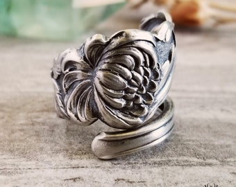 Chrysanthemum Sterling Silver Ring, Antique Flower Spoon Ring, Flower Spoon Ring, Floral Spoon Jewelry, Art Nouveau Sterling Spoon Ring 1451