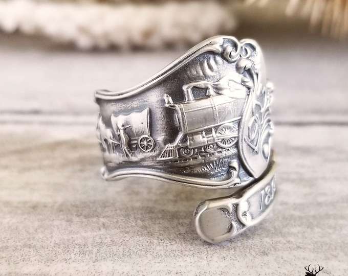 Train and Pioneers Wrap Ring, Sterling Historical Ring, Western Ring, Vintage Train Spoon Ring, Antique Sterling Silver Spoon Ring 1403