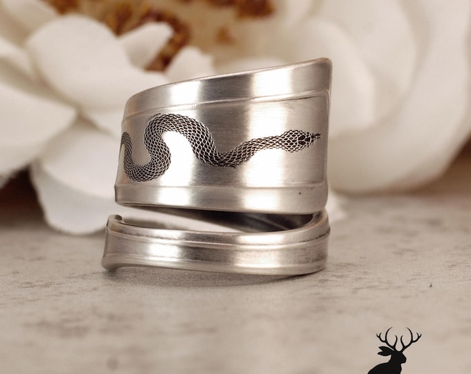 Unique Victorian Sterling Snake Ring, Silver Rococco Serpent Wrap Ring, Vintage Reptile Jewelry, Sterling Silver Engraved Spoon Ring, 5031