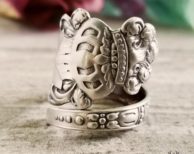 Sterling Silver Heraldic Knight Ring, Sterling Heraldic Ring, Medieval Knight Ring, Vintage Spoon Ring, Knight in Shining Armor, 784