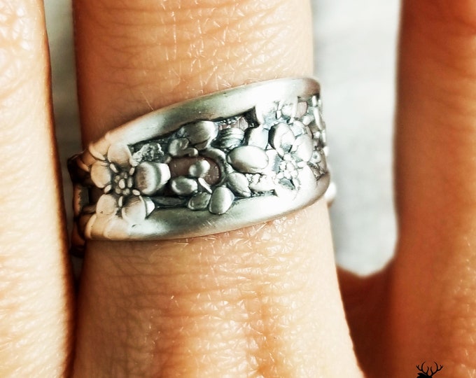 Dainty Forget-Me-Not Flower Ring, Forget-Me-Not Jewelry, Art Nouveau Style Wrap Ring, Flower Bridal Spoon Ring, Bridesmaid Floral, 1006A