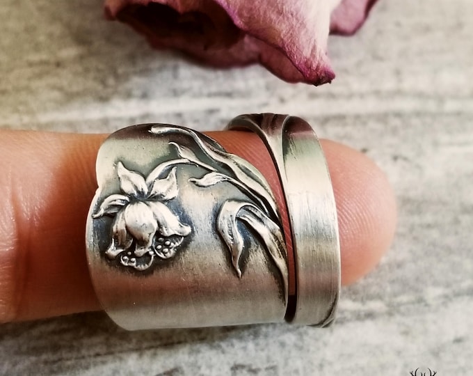 Elegant Wild Bell Flower Ring, Sterling Spring Bloom Ring, Vintage Bloom Ring, Wildflower Jewelry, Sterling Silver Art Nouveau Ring, 2123