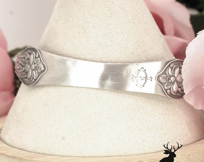 Manchester Silversmith Sterling Silver Bracelet, Antique Silver Daffodil Cuff, Nature-Inspired Botanical Bangle, 867BR