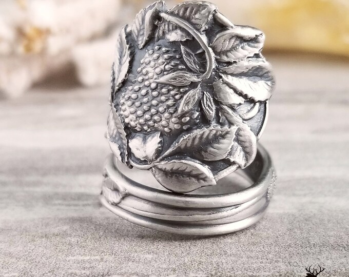Strawberry Spoon Ring, Strawberries Sterling Silver Ring, Vintage Strawberry Ring, Art Nouveau Sterling Strawberry, Berry Fruit Ring, 179
