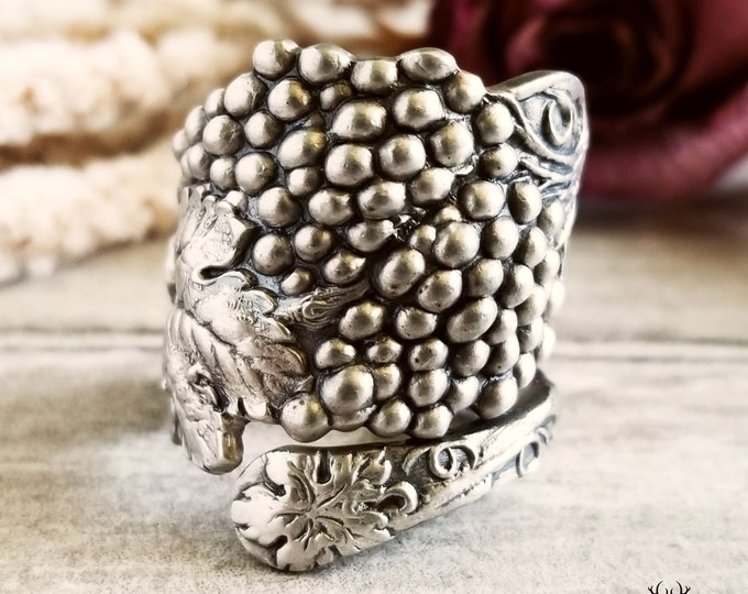 Sterling Grape Ring, Silver Fruit Ring, Grape Vine Ring, Vintage Vitis Ring Jewelry, Grape Spoon Ring, Art Nouveau Grapes, Wine Lover, 1928
