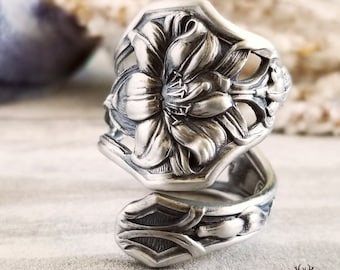 Silver Lily Spoon Ring, Art Nouveau Lily Ring, Antique Floral Sterling Silver Spoon Ring, Vintage Flower Spoon Ring, Boho Floral Ring, 1448