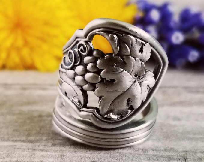 Sterling Grape Ring, Silver Spoon Ring, Grape Vine Ring, Vintage Spoon Ring Jewelry, Grape Spoon Ring, Art Nouveau Grape, Wine Lover, 1343