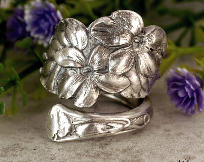 Sterling Violet Wrap Ring, Sterling Silver Viola Ring, Vintage Spring Blossom Spiral Ring, Art Nouveau Sterling Silver Spoon Ring, 488