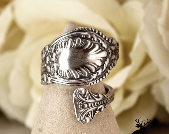 Dainty Victorian Sterling Boho Ring, Vintage Spiral Ring, Sterling Wrap Ring, Antique Rococo Jewelry, Sterling Silver Boho Spoon Ring, 2407