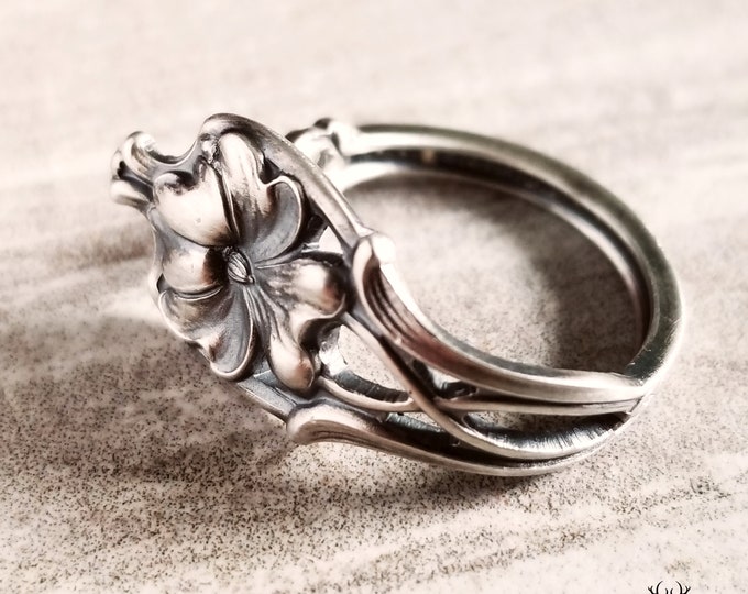 Dainty Violet Sterling Flower Spoon Ring, Vintage Floral Silver Spoon Ring, Vintage Flower Ring, Sterling Silver Violet Botanical Ring, 383