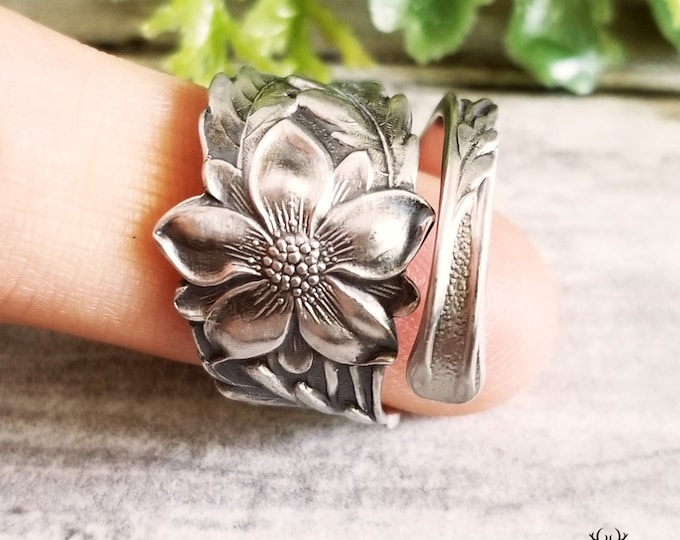 Unique Columbine Flower Ring, Art Noveau Silver Aquilegia Ring, Floral Ring, Vintage Floral Spoon Jewelry, Sterling Silver Spoon Ring, 1576