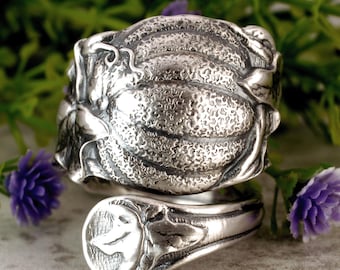 Wide Sterling Silver Pumpkin Ring, Vintage Gourd Wrap Ring, Pumpkin Farmer Ring, Art Nouveau Sterling Squash Ring, Vegetable Spoon Ring, 709