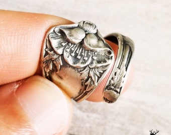 Dainty Sterling Poppy Ring, Floral Sterling Ring, Vintage Manchester Wildflower Ring, .925 Silver Wrap Ring, Sterling Flower Spoon Ring, 845