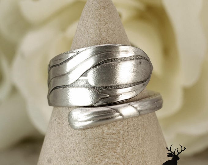 Dainty Cattail Wrap Ring, Sterling Cat Tail Ring, Vintage Botanical Spiral Ring, Vintage Leaf Jewelry, Art Nouveau Silver Spoon Ring, 265