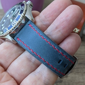 Crazy Horse Leder Uhrenarmband: Handgemachtes Vintage Armband im Used-Look