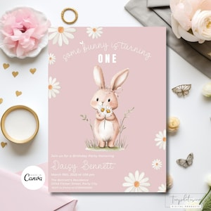 Invito coniglietto Daisy modificabile Un coniglietto compie un anno Invito floreale coniglietto di Pasqua Invito coniglietto carino per il primo compleanno Invito coniglietto Flopsy Daisy 01