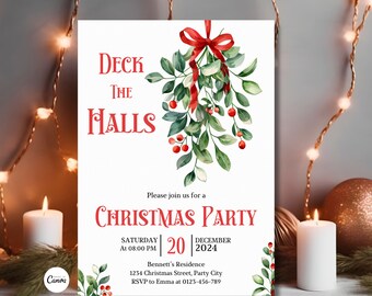 Puede incluir: Una invitación blanca para una fiesta de Navidad con texto rojo y una ilustración de acuarela de muérdago. La invitación dice "Deck the Halls" e incluye detalles de la fiesta: fecha, hora, lugar e información de RSVP.