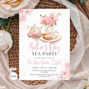 Può includere: Un invito a un Tea Party per la festa della mamma con un design ad acquerello. L'invito presenta una teiera, tazze da tè e macarons. Il testo recita "Mother's Day Tea Party" e include i dettagli dell'evento. L'invito è di 12,7 x 17,8 cm.