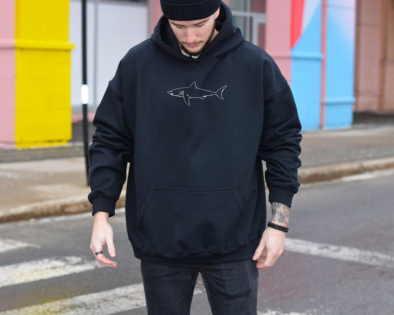 Sudadera con capucha de tiburón tigre, sudadera con capucha de vida marina, sudadera con capucha de tiburón, regalo para amantes de los tiburones, amantes de los animales únicos, suéter de tiburón bebé, sudadera con capucha de respeto a los lugareños imagen 3