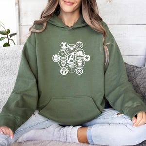 Símbolo de los Vengadores, Sudadera con capucha de iconos de Marvel, Sudadera con capucha para fans de Marvel, Sudadera con capucha de superhéroe de Marvel, Avengers Assemble, Sudadera con capucha para amantes del cine, Regalo para fans de Disney