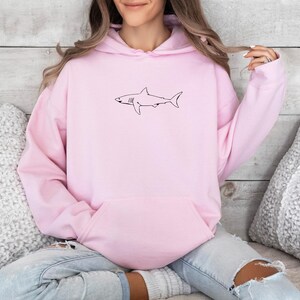 Sudadera con capucha de tiburón tigre, sudadera con capucha de vida marina, sudadera con capucha de tiburón, regalo para amantes de los tiburones, amantes de los animales únicos, suéter de tiburón bebé, sudadera con capucha de respeto a los lugareños imagen 5