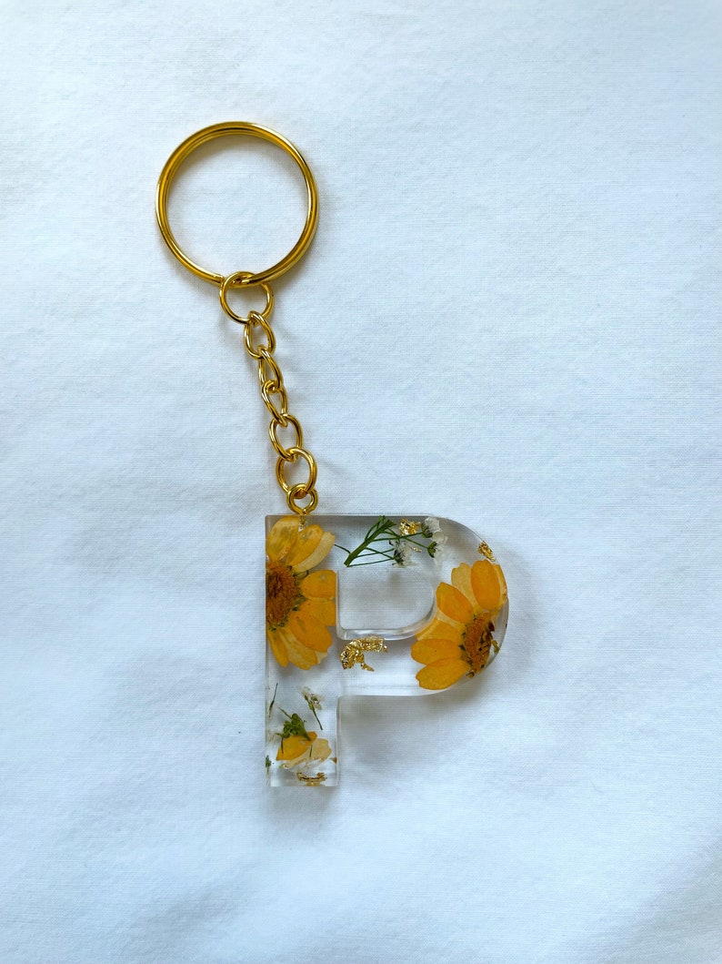 Resin Floral Initial Keychain - Etsy