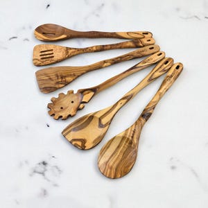Handmade Olive Wood Utensil Set: 2 Spatulas & 4 Spoons