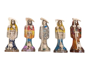 Santa Muerte 6,5" massieve hars Specialiteit Holy Death Blessed Vast 7 kleuren / 7 potencia, abre caminos, geld dinero, amber / ambar