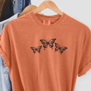 Comfort Colors Butterfly Tshirt, Comfort Colors Shirt Oversized Tshirt Comfort Colors Tee, Butterfly Shirt, Butterfly Tee, Gift For Her,