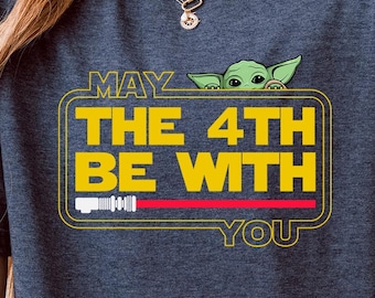 Camiseta "Que el 4 de mayo te acompañe" con Baby Yoda, adorable camiseta de Star Wars para fans, regalo de ciencia ficción para el 4 de mayo.