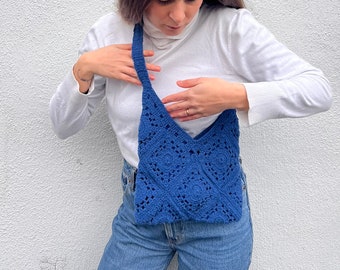 Borsa quadrata della nonna in cotone fatta a mano all'uncinetto: borsa tote boho