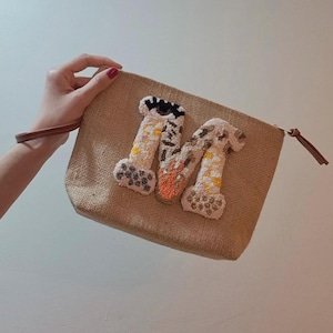 Bolso de mano con letras bordadas personalizado, regalo personalizado, regalo de cumpleaños para novia, regalo de aniversario para ella, bolso de paja para mujer, bolsa de maquillaje