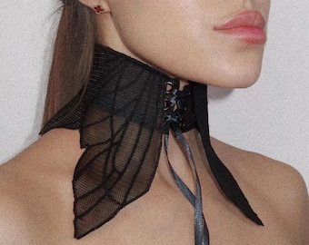 Avantgarde Schmetterlings Kragen - Schiere Schwarze Tüll Halskette, 3D Couture Statement Accessoire