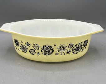 1957 Pyrex Pressed Flowers #043 1.5 Qt Casserole Dish ONLY – Yellow MCM Promo