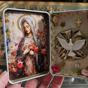 Mini Collectible Christian Shrine|Handmade Altar Tin|Mother’s gift|Baptism|Confirmation|Christmans|Regalo Religioso|Handmade in the USA.