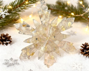 Rutilkvartskristall snöflinga julprydnad hängande dekoration | Handgjord av riktiga ädelstenar och harts