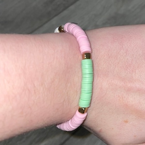 Bracelet de perles d’argile d’été