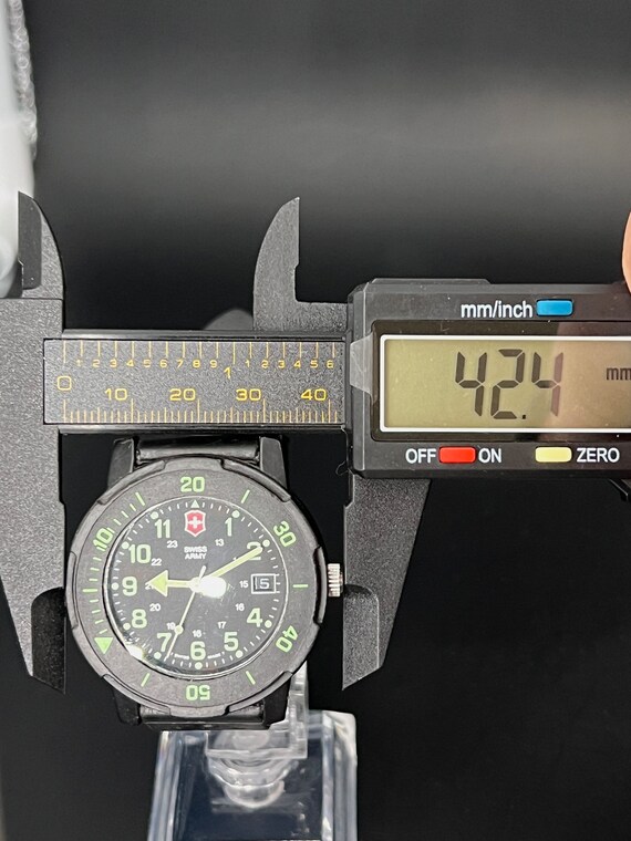 Rare Victorinox Swiss Army Diver Watch, 42mm, Bla… - image 7