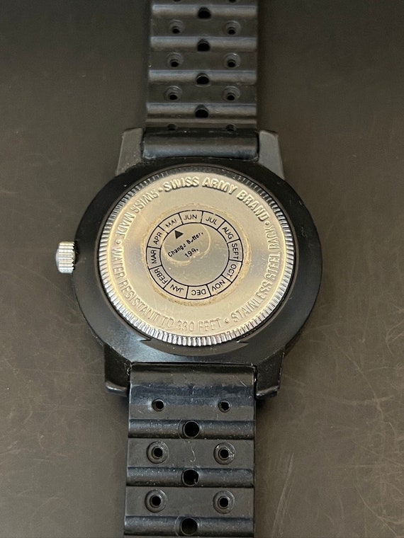 Rare Victorinox Swiss Army Diver Watch, 42mm, Bla… - image 3
