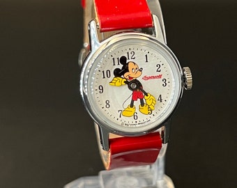 Vintage 1950er Jahre Ingersoll Mickey Mouse Uhr, mechanisch, rotes Armband, 26,3 mm, Sammlerstück, Retro-Uhrengeschenk